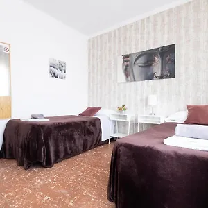 fonda-chavarria.top-hotels-tarragona.com/