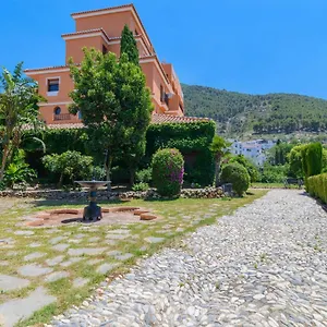 2* Hotel Rural Sierra Tejeda